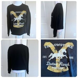 Yellowstone Dutton Ranch Montana Horse Cropped T-shirt / Sweatshirt Sz Medium